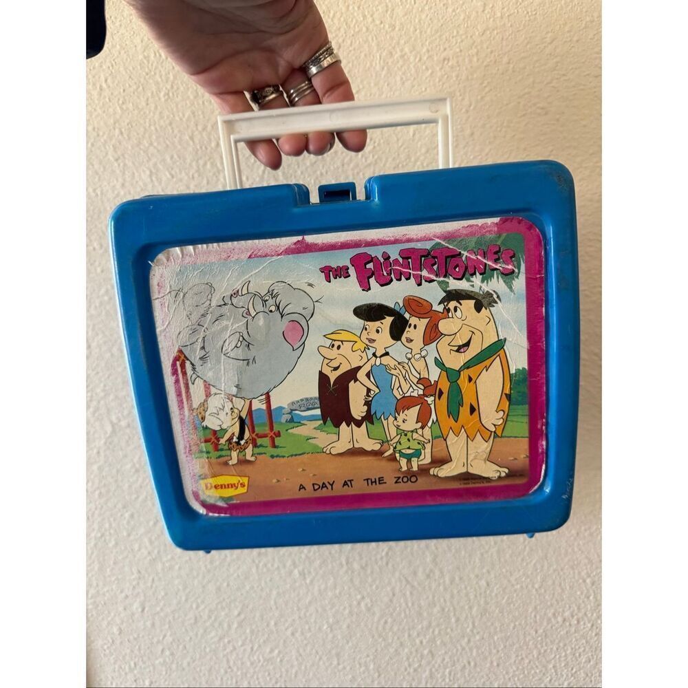 The Flinstones 1989 A Day at the Zoo plastic lunchbox Denny’s promotional collec
